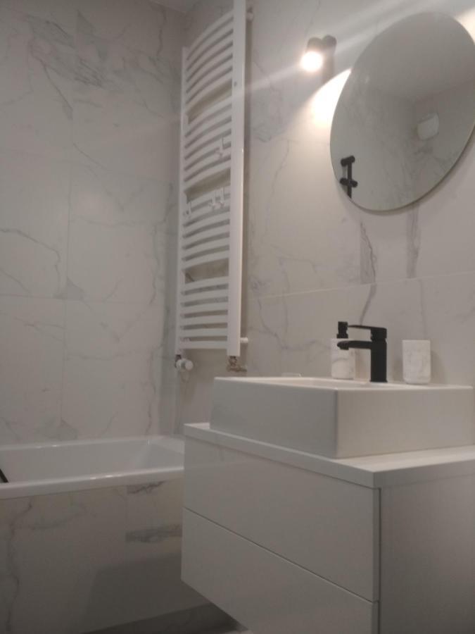 Airport 3Rooms New Apartment With Parking Varşova Dış mekan fotoğraf
